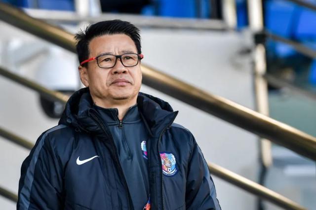 NBA直播-吴金贵教导球员应该知足：医生教授收入还没你们多